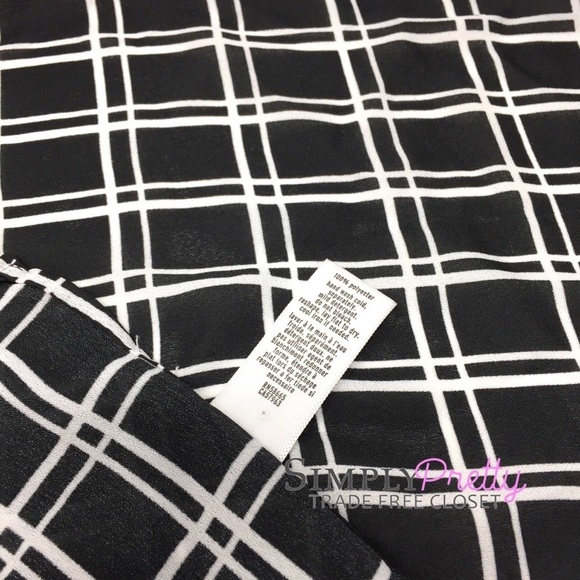 BP Black + White Checkered Squares Scarf - Picture 3 of 5